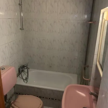 Sleeps2-freeparking-walktobeach-carvoeiro Carvoeiro